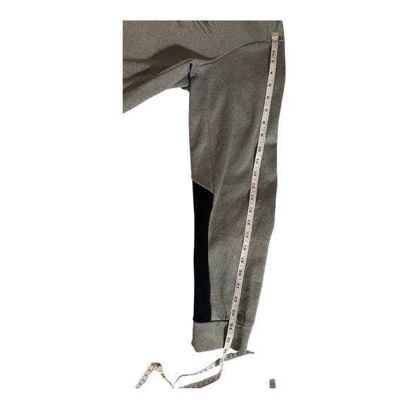 Nike Gray and Black Sweatshirt Hoodie - Picture 5 of 9